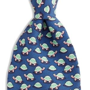 Rare Vineyard Vines boys silk turtle tie worn once - like new